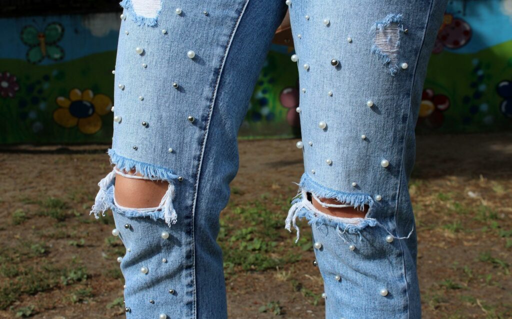 Czy ubrania jeansowe wciąż są modne?